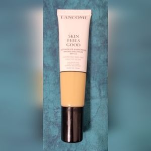 Lancome Skin Feels Good Foundation